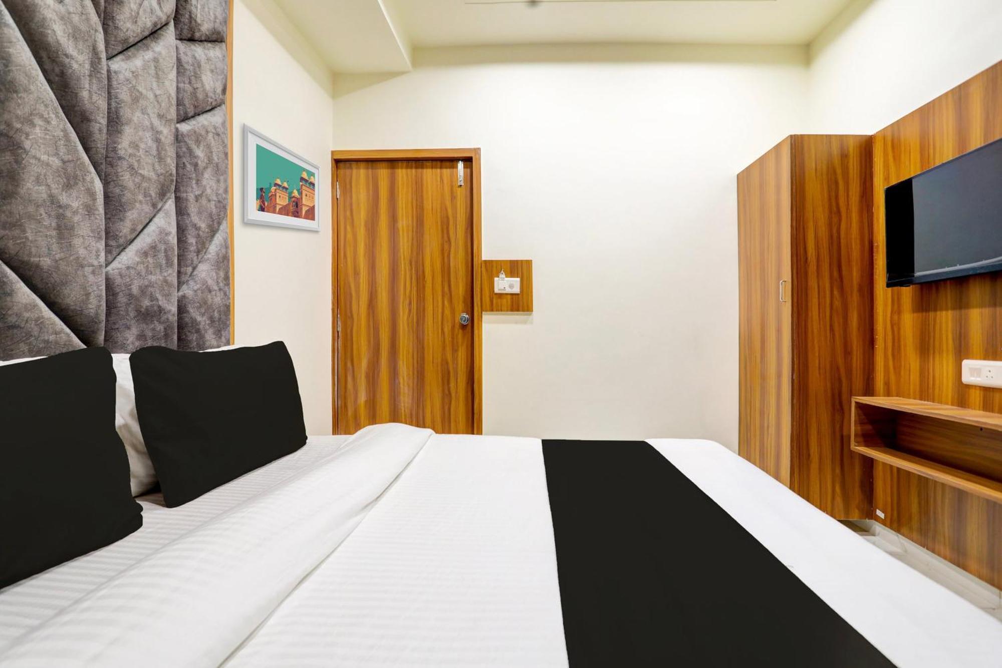 Hotel O Sun Light 아흐메다바드 외부 사진