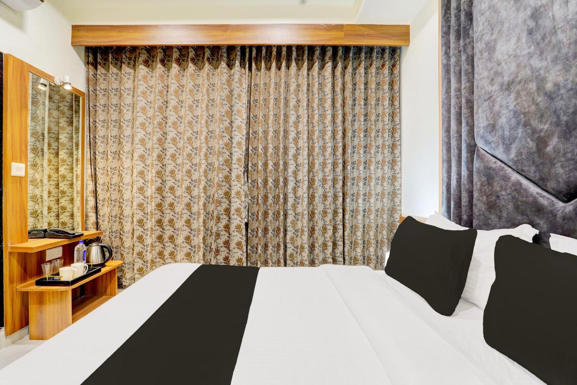 Hotel O Sun Light 아흐메다바드 외부 사진